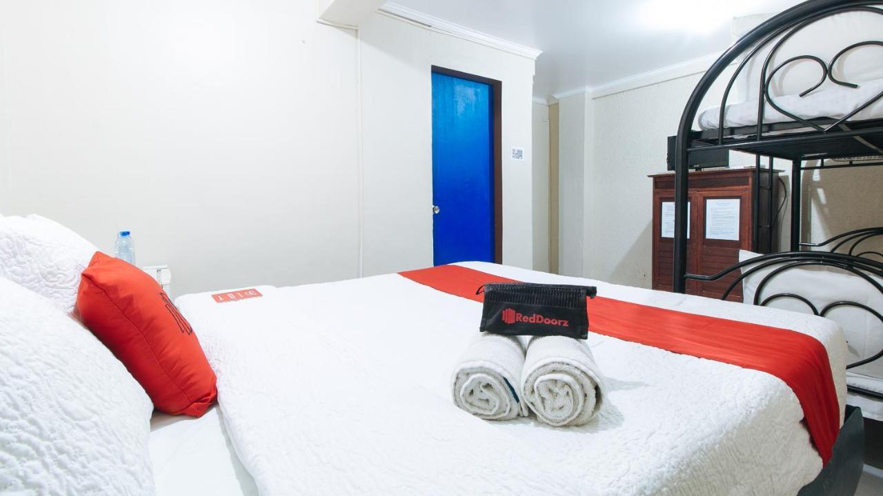 Reddoorz Plus At Lagoon Resort Zambales اولونجابو المظهر الخارجي الصورة