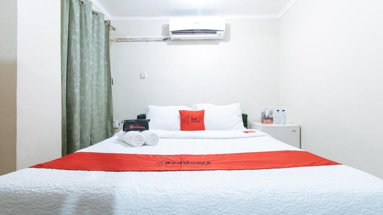 Reddoorz Plus At Lagoon Resort Zambales اولونجابو المظهر الخارجي الصورة