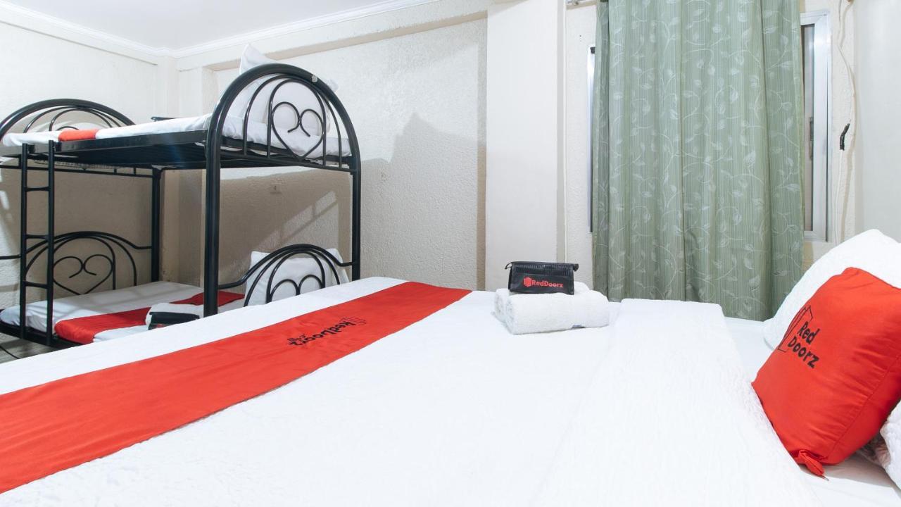 Reddoorz Plus At Lagoon Resort Zambales اولونجابو المظهر الخارجي الصورة
