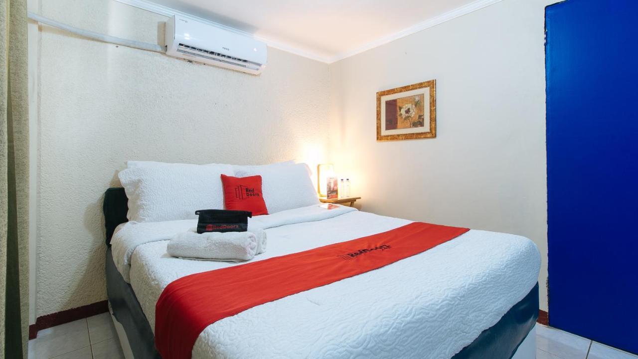 Reddoorz Plus At Lagoon Resort Zambales اولونجابو المظهر الخارجي الصورة