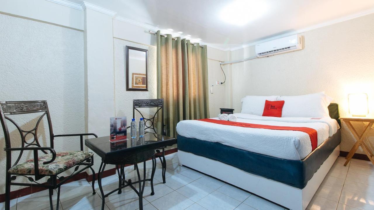 Reddoorz Plus At Lagoon Resort Zambales اولونجابو المظهر الخارجي الصورة
